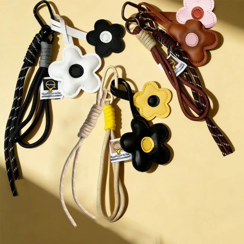 PU Leather Sunflower Bag Pendant Contrasting Cartoon Five Petal Flower Keychain Car Keyring Fashion Bag Pendant Car Accessory - Zevra