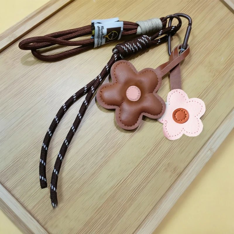 PU Leather Sunflower Bag Pendant Contrasting Cartoon Five Petal Flower Keychain Car Keyring Fashion Bag Pendant Car Accessory - Zevra