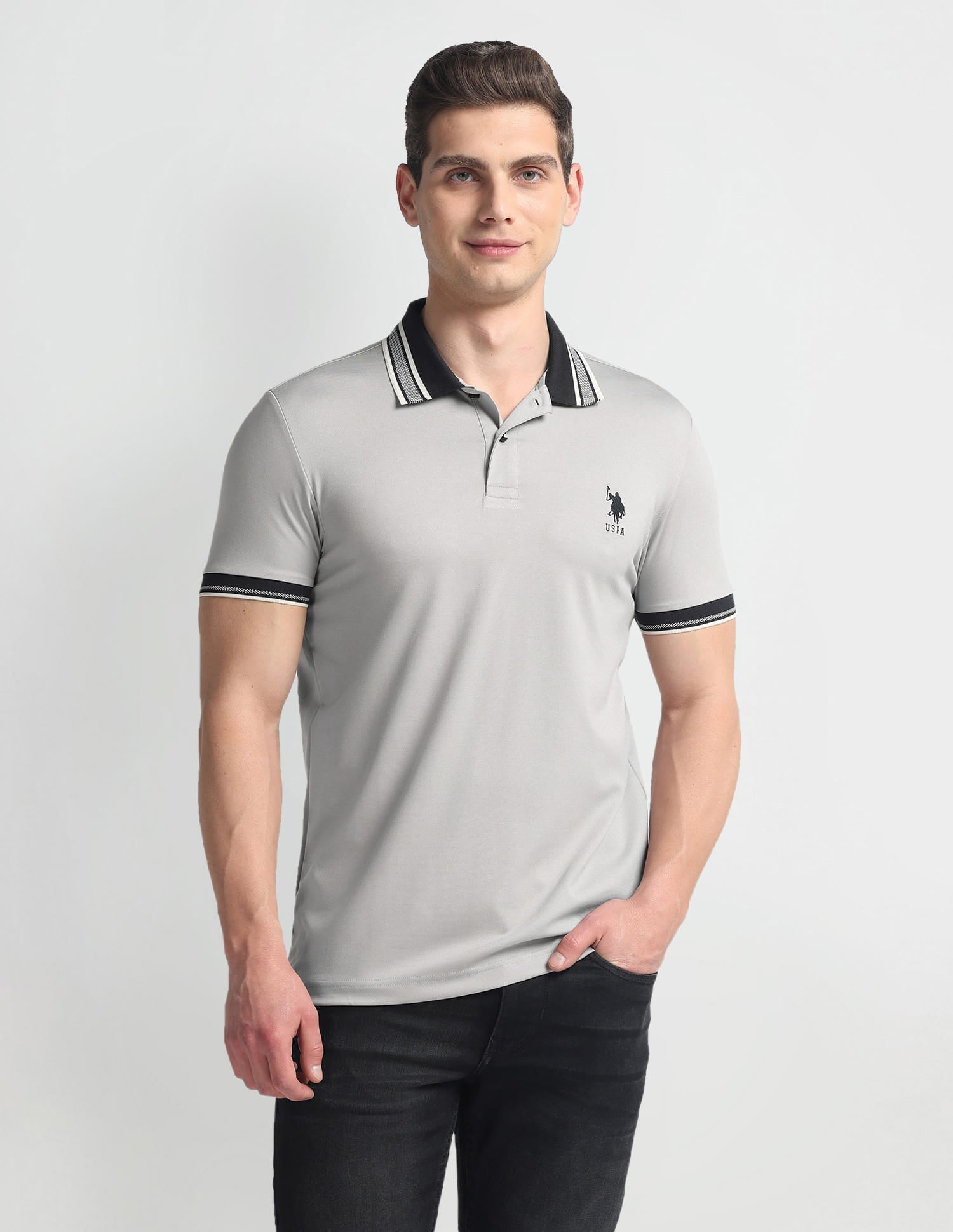 Slim Fit Classic T-Shirt - Zevra Trousers